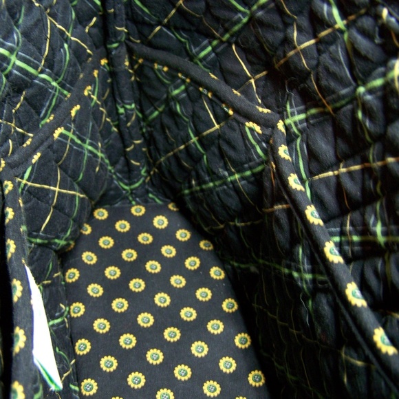 *Reposh* Vera Bradley Floral Quilted Handbag - Picture 7 of 8